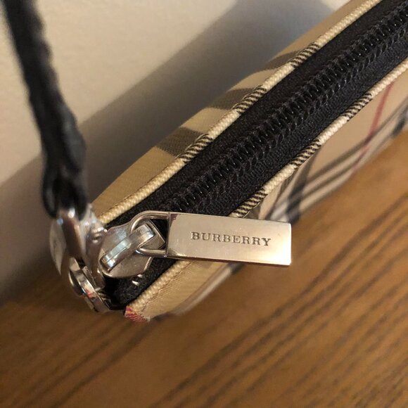 Burberry Pochette Bag - Picture 2 of 12